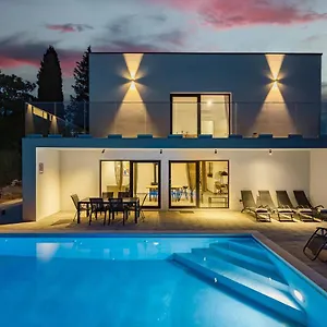 Kalu 2 Villa